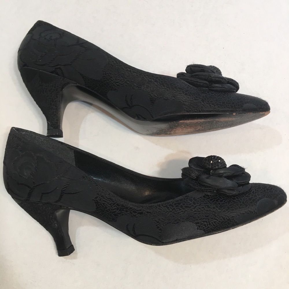 Stuart Weitzman Brocade Heels - Picture 11 of 16